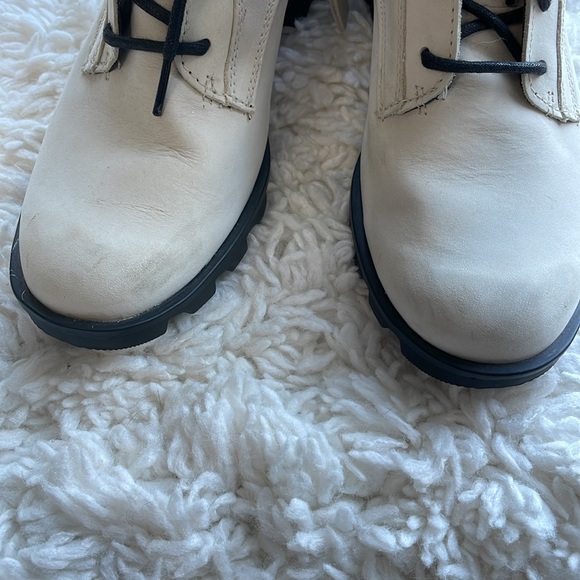 Sorel Phoenix‎ Boots - Picture 3 of 6